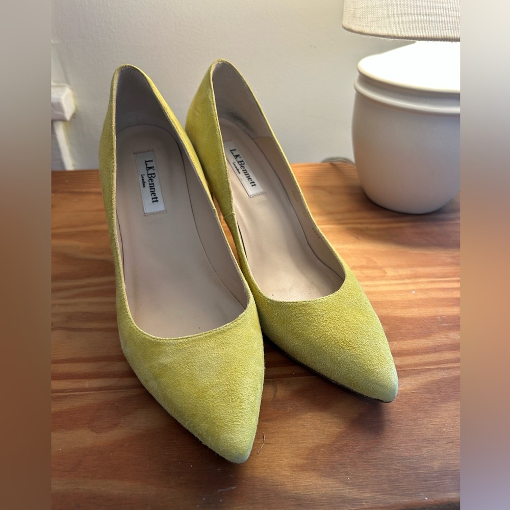 L.K. Bennett canary yellow suede and leather heels size UK 37/US 7 3.25” heel